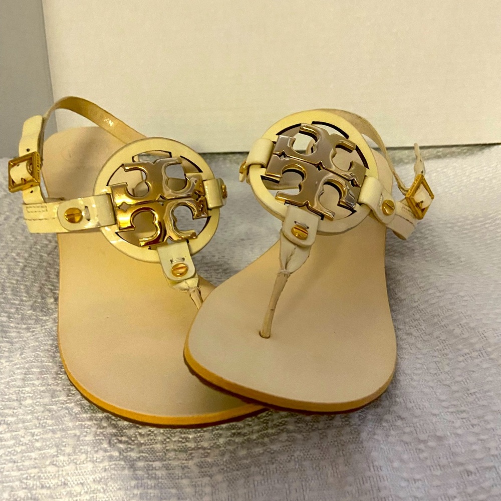 Tory Burch Metal Logo Sandals Size 8.5 pastel yellow leather buckle closure gold